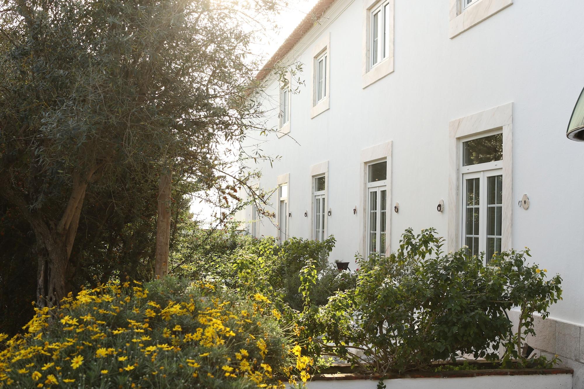 Pateo Dos Solares Charm Hotel Estremoz Exterior photo